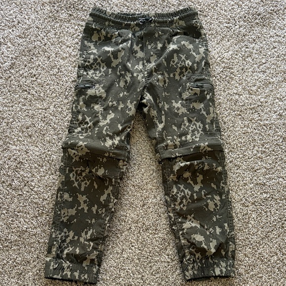 Boys Eddie Bauer Camouflage Cargo Pants - Picture 1 of 5